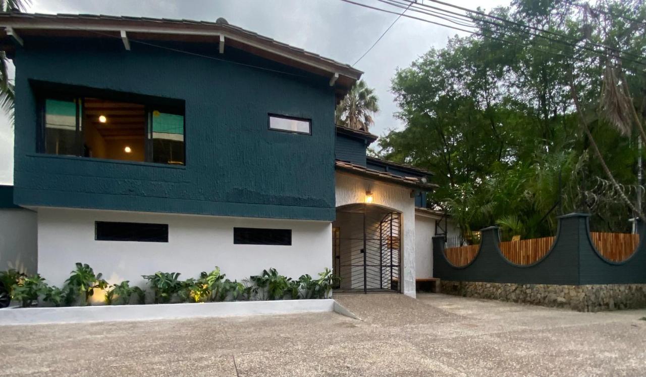 Casa Mosaiko Patio Bonito Ξενοδοχείο Μεντεγίν Εξωτερικό φωτογραφία